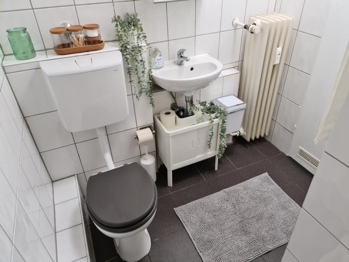 Schoene Ferienwohnung Im Zentrum Mit Self Check-In Und Free Wifi Essen Exterior foto